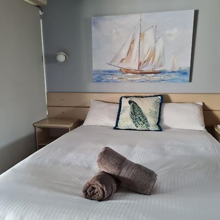 Rockhampton Court Motor Inn Zewnętrze zdjęcie