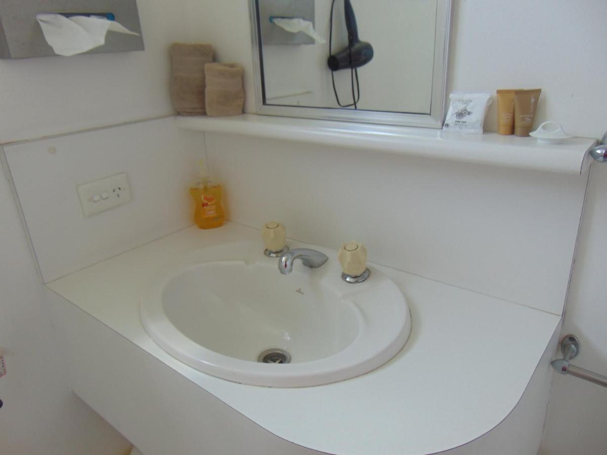 Rockhampton Court Motor Inn Zewnętrze zdjęcie