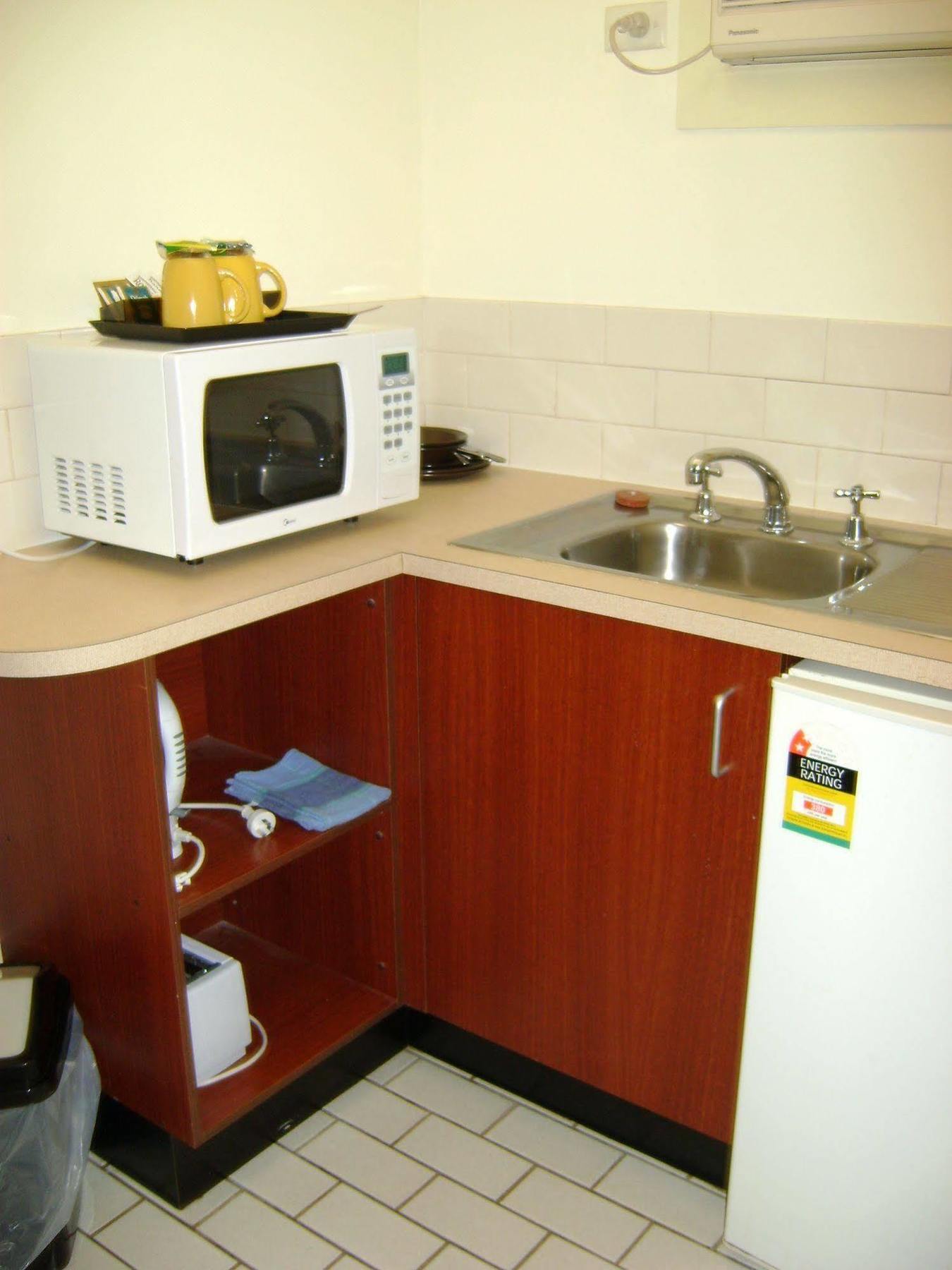 Rockhampton Court Motor Inn Zewnętrze zdjęcie